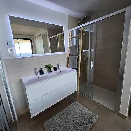 Seaviews Front Face Unit Apartment